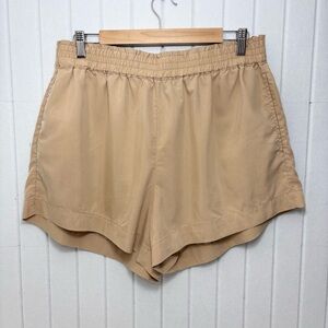 Who What Wear Beige Lightweight Shorts size XL